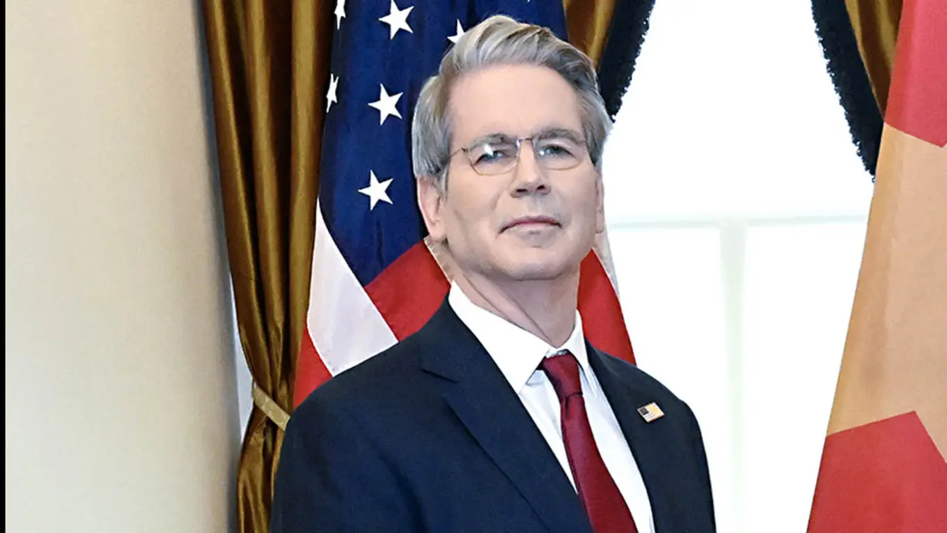 Министр финансов США пообещал Китаю 100%-ные пошлины за покупку российской нефти