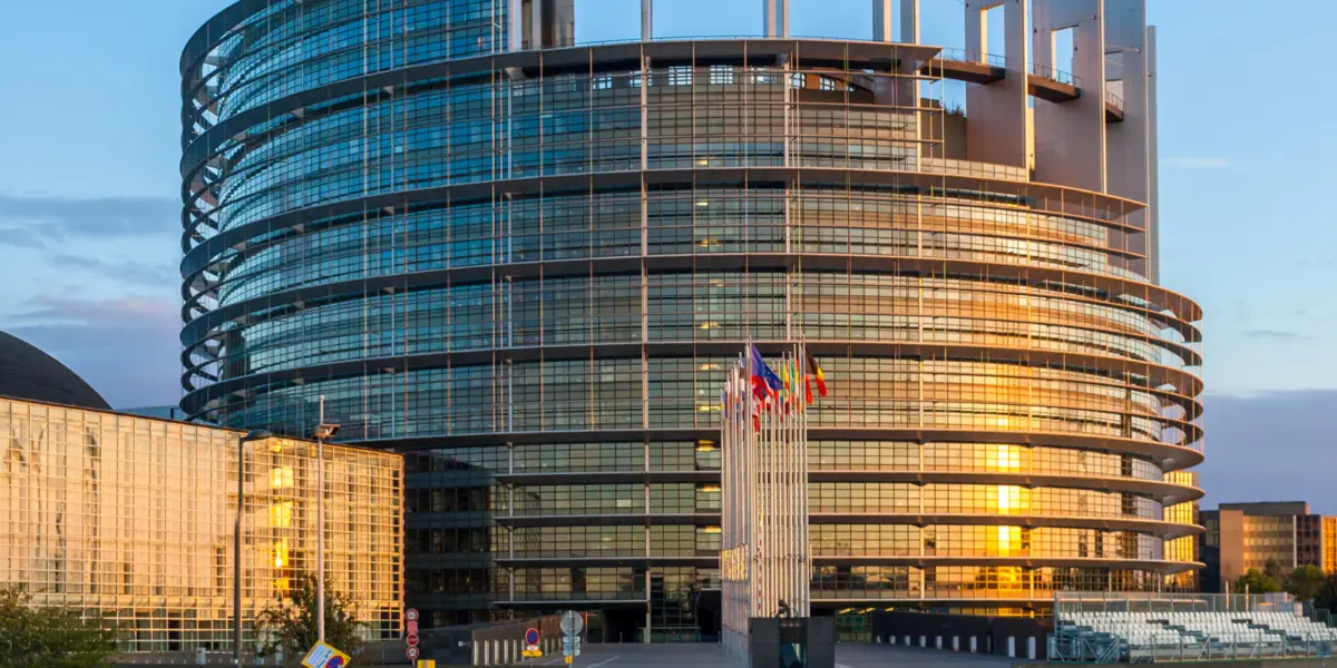 Доклад комитета Европарламента призывает ввести санкции против чиновников среднего и низшего звена в Грузии