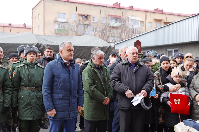 ოკუპირებულ ცხინვალში დაკრძალეს პუტინის ომში დაღუპული ბაკაევი
