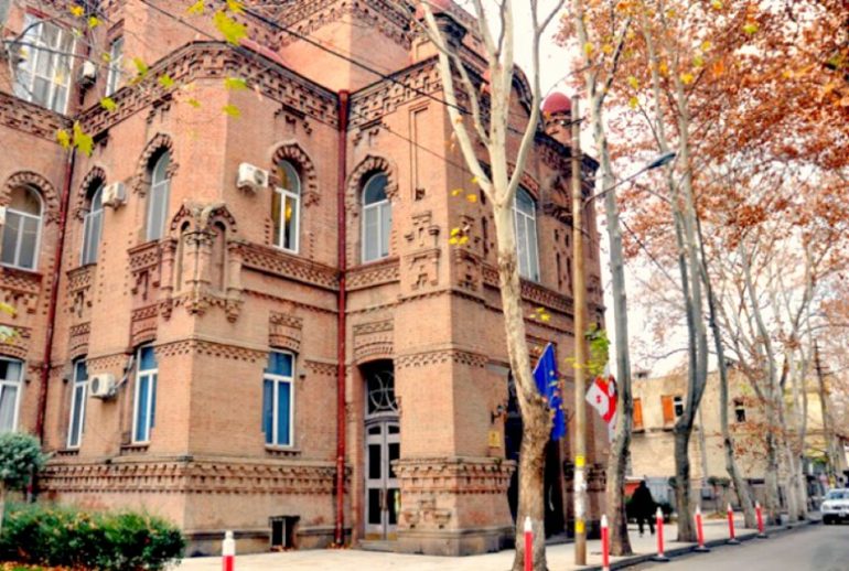 განათლების სამინისტროს თანამშრობლების ნაწილი: ვემსახურებით დამოუკიდებელი საქართველოს ეროვნულ ინტერესს