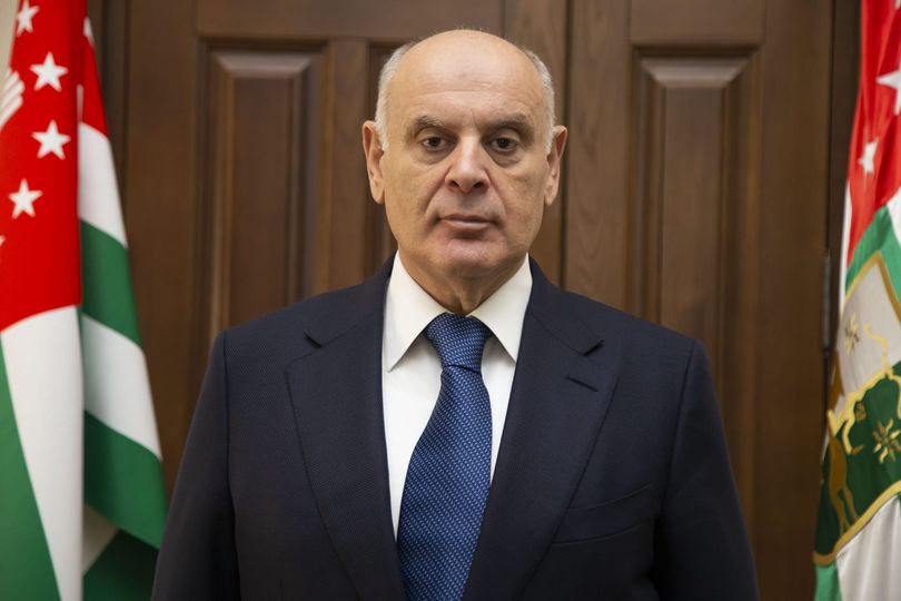Бжания провел встречи в администрации президента РФ и Совбезе