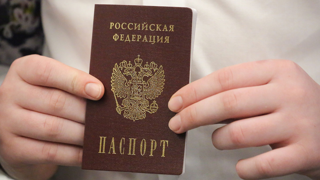 Почти 4,5 тысячи человек отказались от российского гражданства в 2023 году