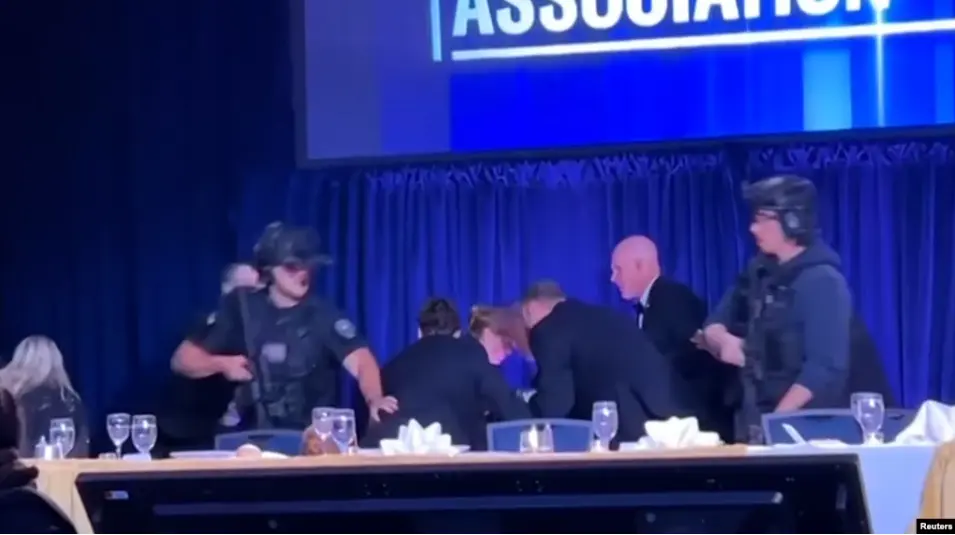 Стрелку в Вашингтоне предъявлены обвинения в покушении на президента США