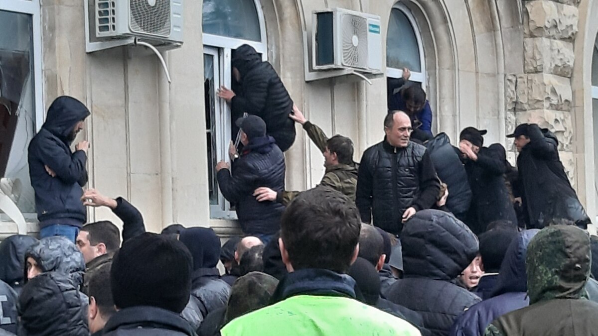 სოხუმში მორიგი შეიარაღებული ინციდენტი მოხდა