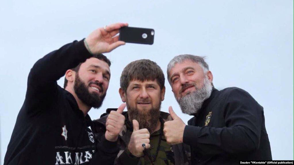 Instagram-მა კადიროვის, დაუდოვის, ვისმურადოვისა და დელიმხანოვის გვერდები დაბლოკა