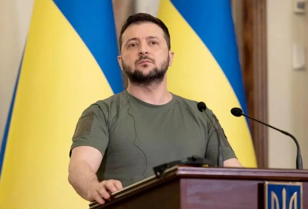 Президент Украины ввел санкции против двух граждан Грузии