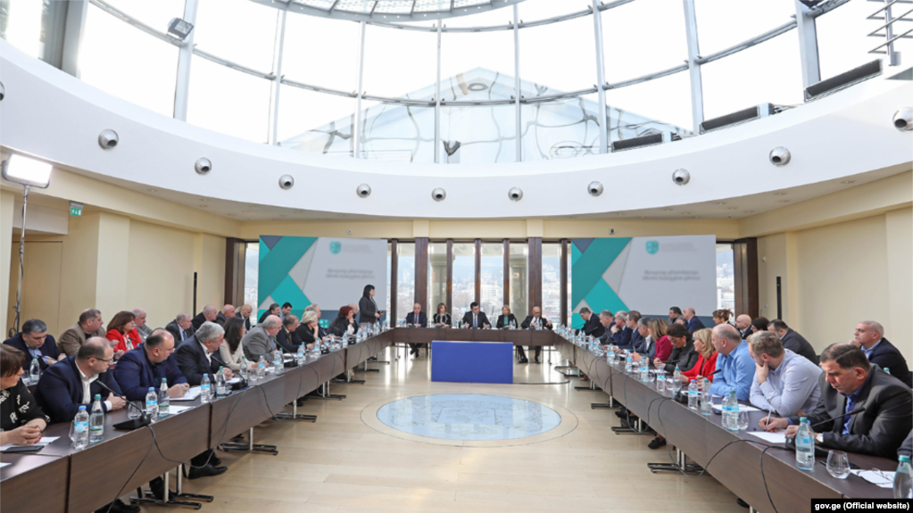 მთავრობის წევრები სამედიცინო სფეროს წარმომადგენლებს შეხვდნენ