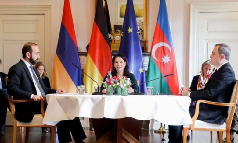 ბერლინში სომხეთისა და აზერბაიჯანის საგარეო საქმეთა მინისტრების შეხვედრა გაიმართა