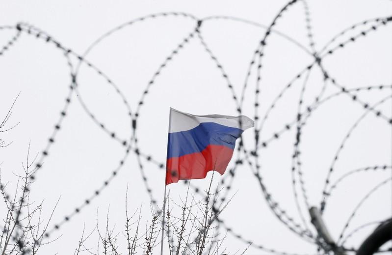 France wants progress in Ukraine before Russia returns to G7