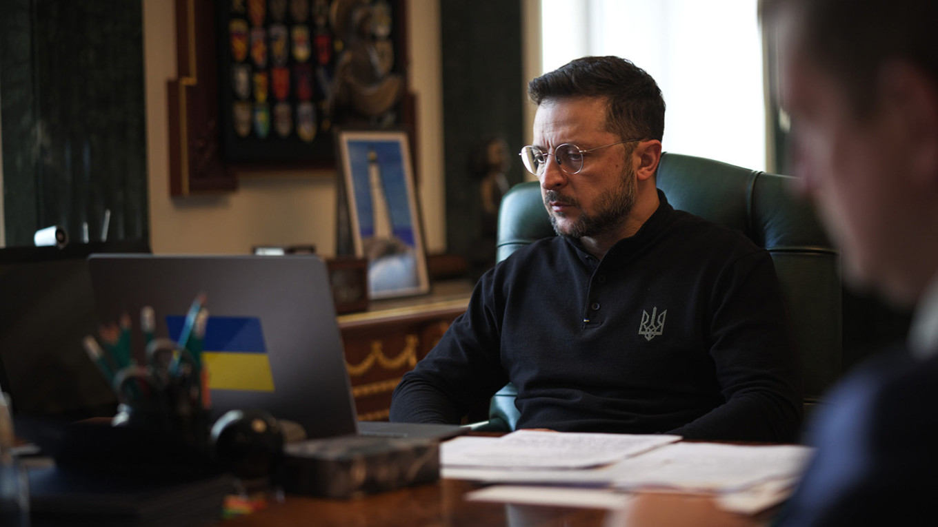 Bloomberg: Украина готова подписать с США соглашение о природных ресурсах