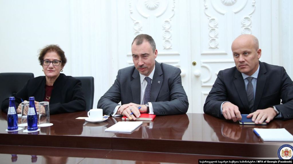 ჟენევის დისკუსიების თანათავმჯდომარეებმა მონაწილეებს თანამშრომლობისკენ მოუწოდეს