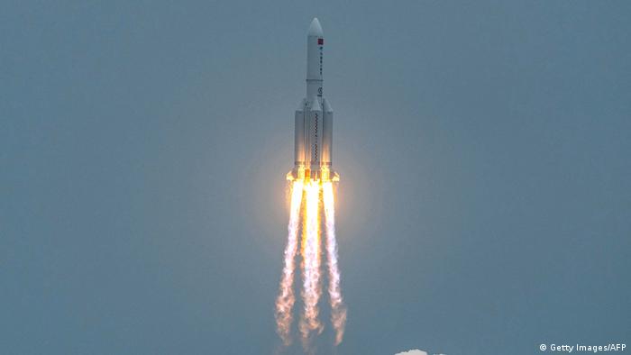 Обломки китайской ракеты могут нанести вред жителям Земли