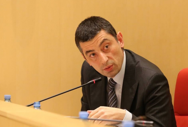 რა გეგმა აქვს პრემიერობის კანდიდატს ლართან დაკავშირებით