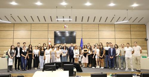 ცენტრალურმა საარჩევნო კომისიამ ბათუმის შოთა რუსთაველის სახელმწიფო უნივერსიტეტის სტუდენტებს უმასპინძლა