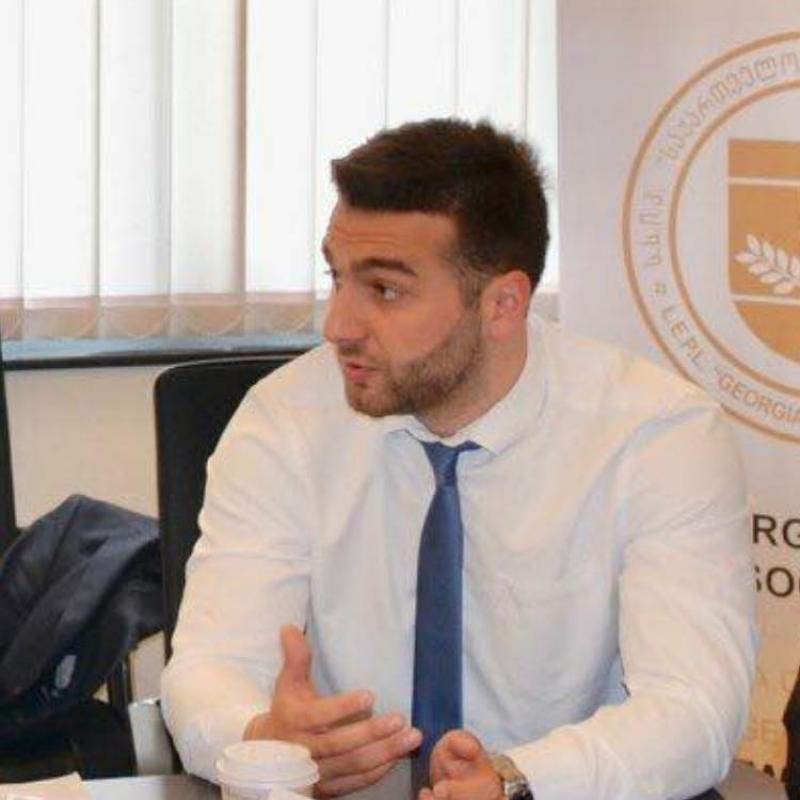 სკანდალური შეწყალება: რას ჰყვება მსჯავრდებულის ადვოკატი