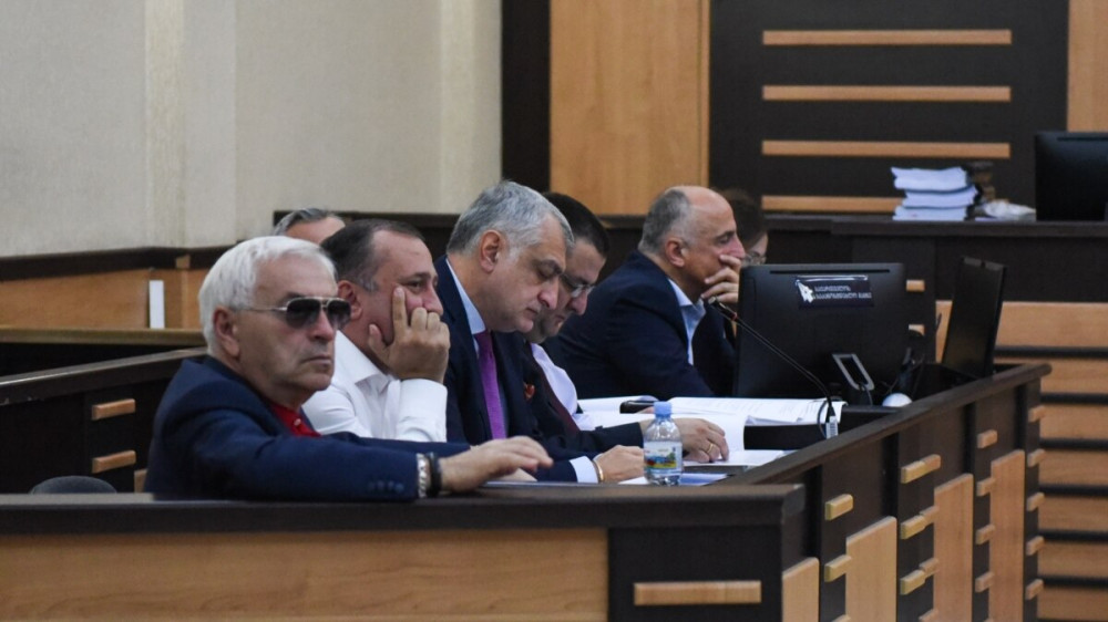 მამუკა ხაზარაძეს სასამართლო დარბაზი დაატოვებინეს