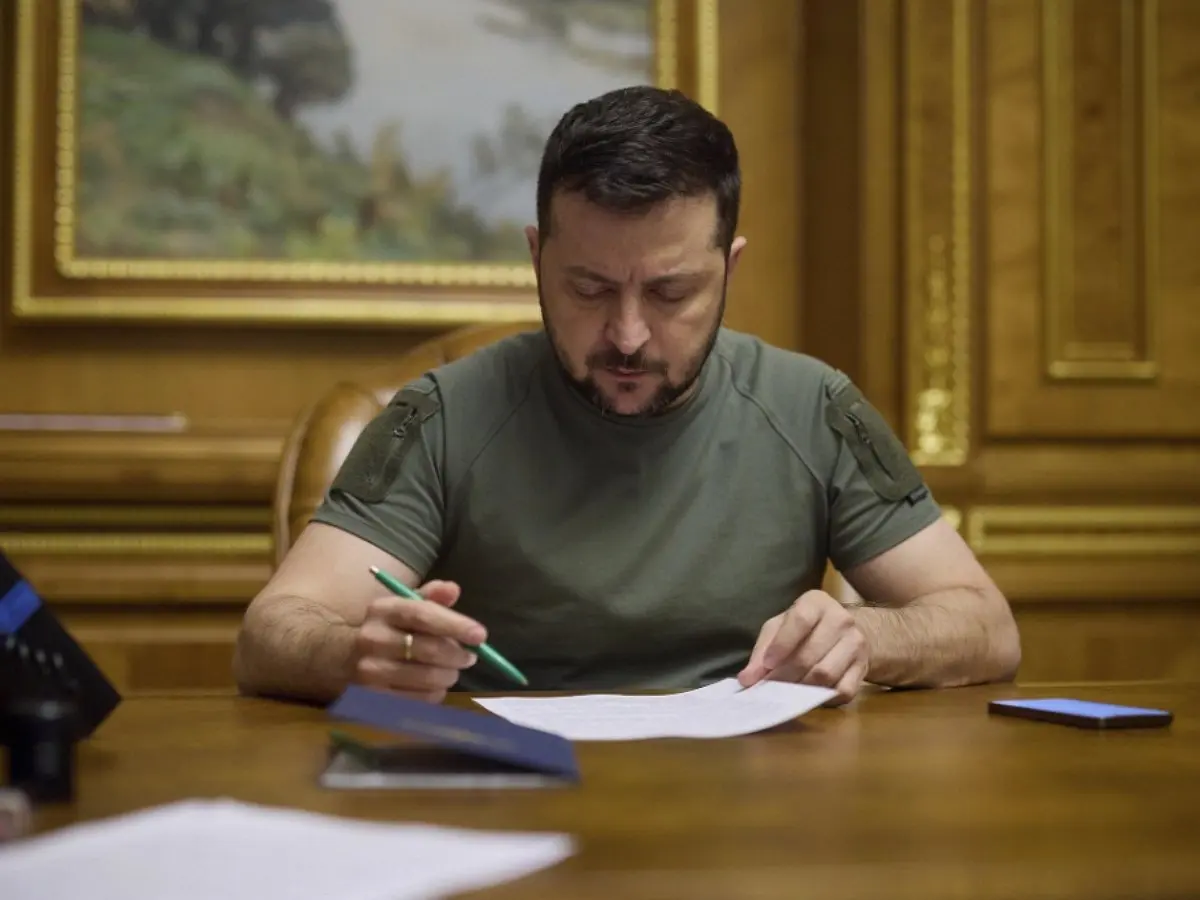Зеленский одобрил изменения в НАБУ. Законопроект вызвал протесты