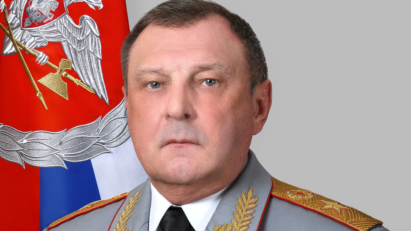 შოიგუს მოადგილეს თავდაცვის ბიუჯეტიდან 1,3 მილიარდი რუბლის მითვისება ედება ბრალად