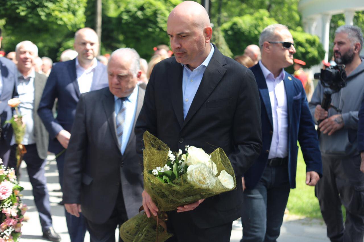 რუსლან აბაშიძემ მეორე მსოფლიო ომში დაღუპულთა ხსოვნას პატივი მიაგო