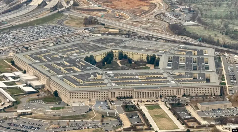 СМИ: Киев посещают министр и глава штаба армии США