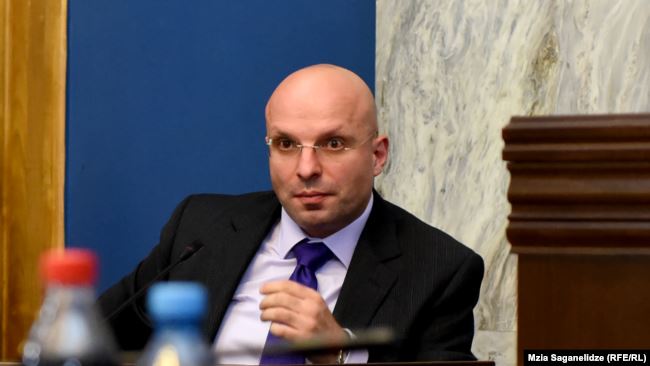 გენპროკურორის დიპლომს განათლების სამინისტრო შეისწავლის