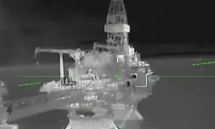 უკრაინამ კასპიის ზღვაში „ლუკოილის“ სამი რუსული საბურღი პლატფორმა დაბომბა