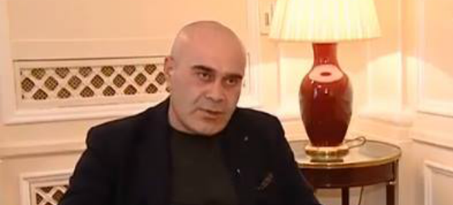 გია უდესიანი მის ირგვლივ განვითარებულ მოვლენებზე წერს და ხელისუფლებას აკრიტიკებს