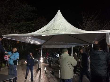 აქციის მონაწილეებმა ღამე კარვებში გაატარეს