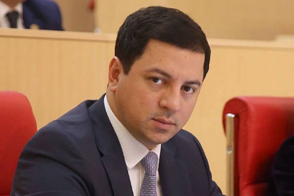 პარალმენტის თავმჯდომარე ოპოზიციას ორი შეთავაზებით მიმართავს