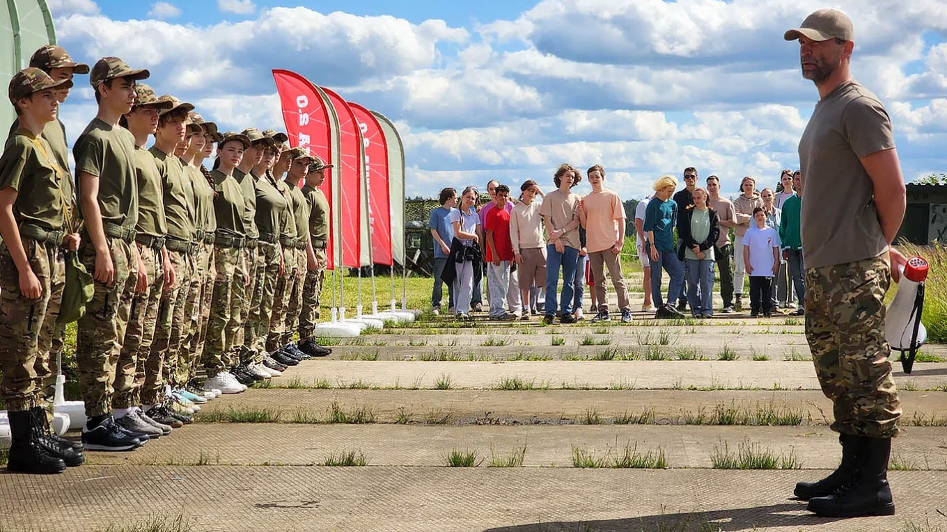 В «пионерию» Путина запланировали записать 18 миллионов школьников и студентов