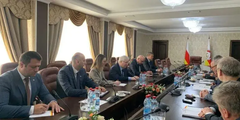 ცხინვალი თბილისს "2008 წლის ომის პერიოდის რეალობის გაცნობიერების" გამო აქებს