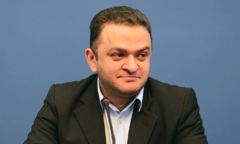 გედევან ფოფხაძე პარლამენტის განათლების კომიტეტს ტოვებს