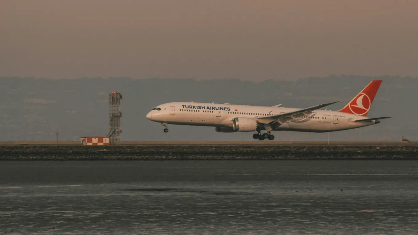 Власти пригрозили ограничить полеты Turkish Airlines в Россию