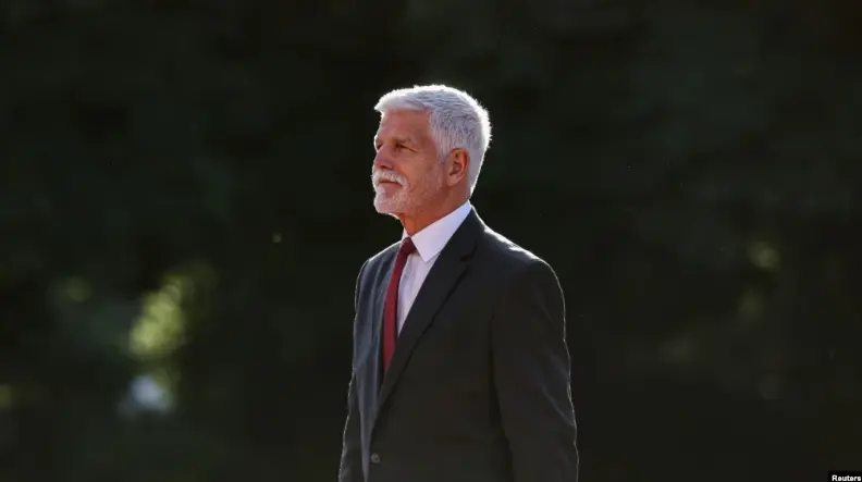 Президент Чехии обвинил в шантаже главу министерства иностранных дел