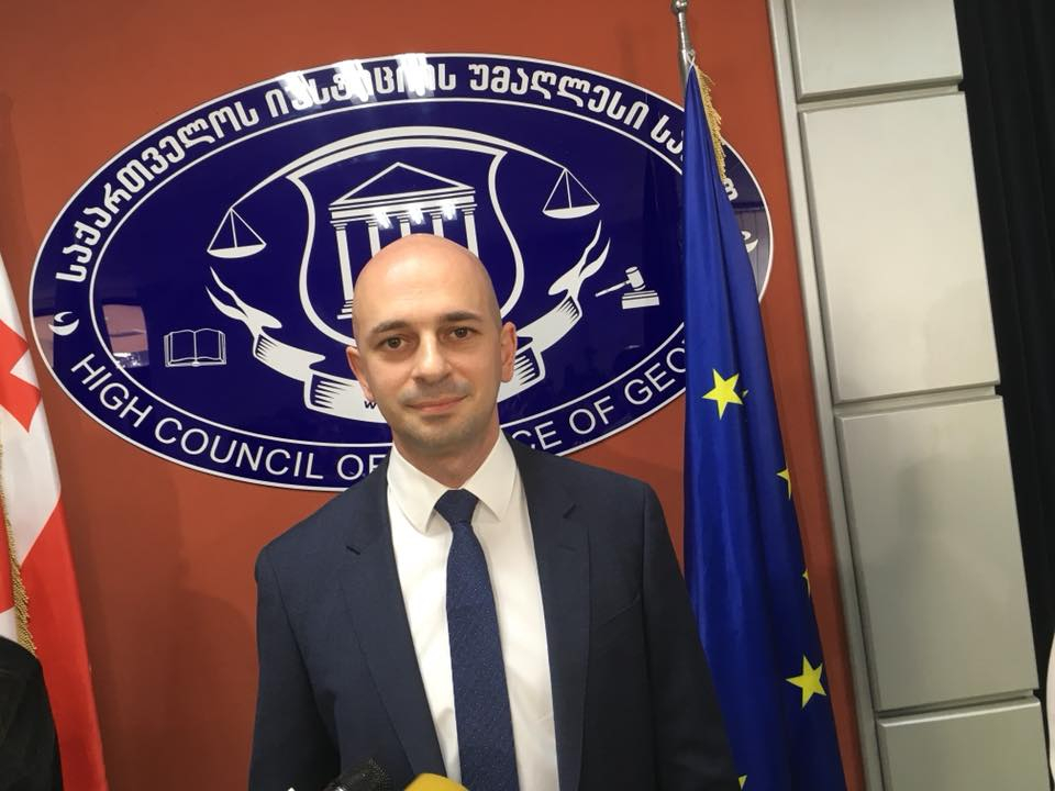 იუსტიციის უმაღლესი საბჭოს მდივანი უვადო მოსამართლედ დანიშნეს