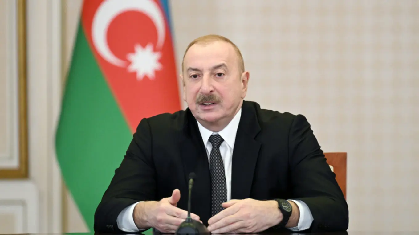Президент Азербайджана заявил о подготовке иска против России из-за крушения самолета AZAL