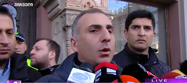 საკრებულომ კუხიანიძის საქმეზე გადაწყვეტილების მისაღებად დრო ხვალამდე ითხოვა