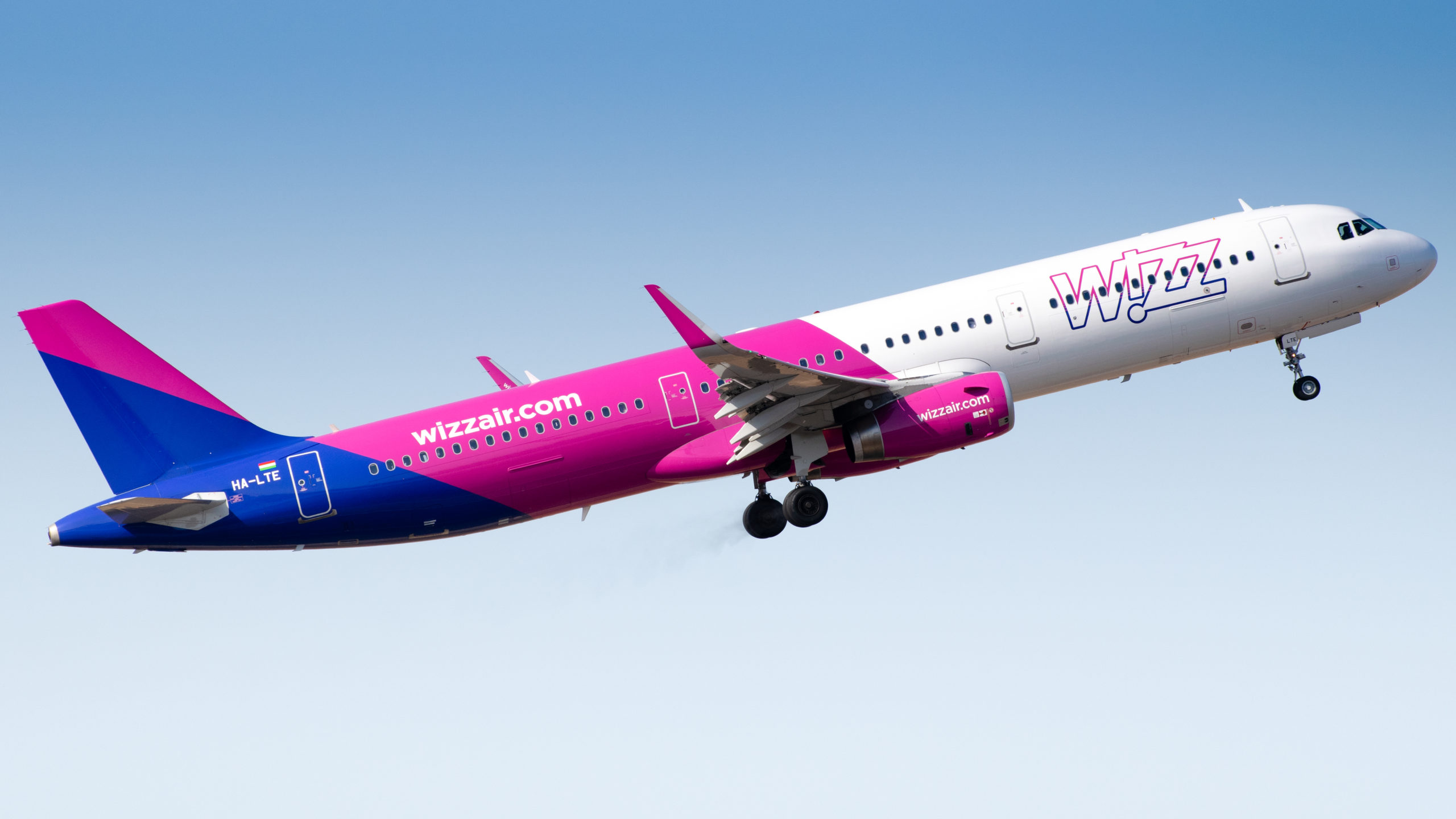 თელ-ავივის მიმართულებით ფრენები Wizz Air–მაც შეწყვიტა
