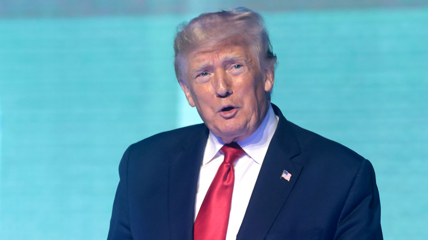 Американский сенатор назвал Трампа «трусом» после скандала с Зеленским