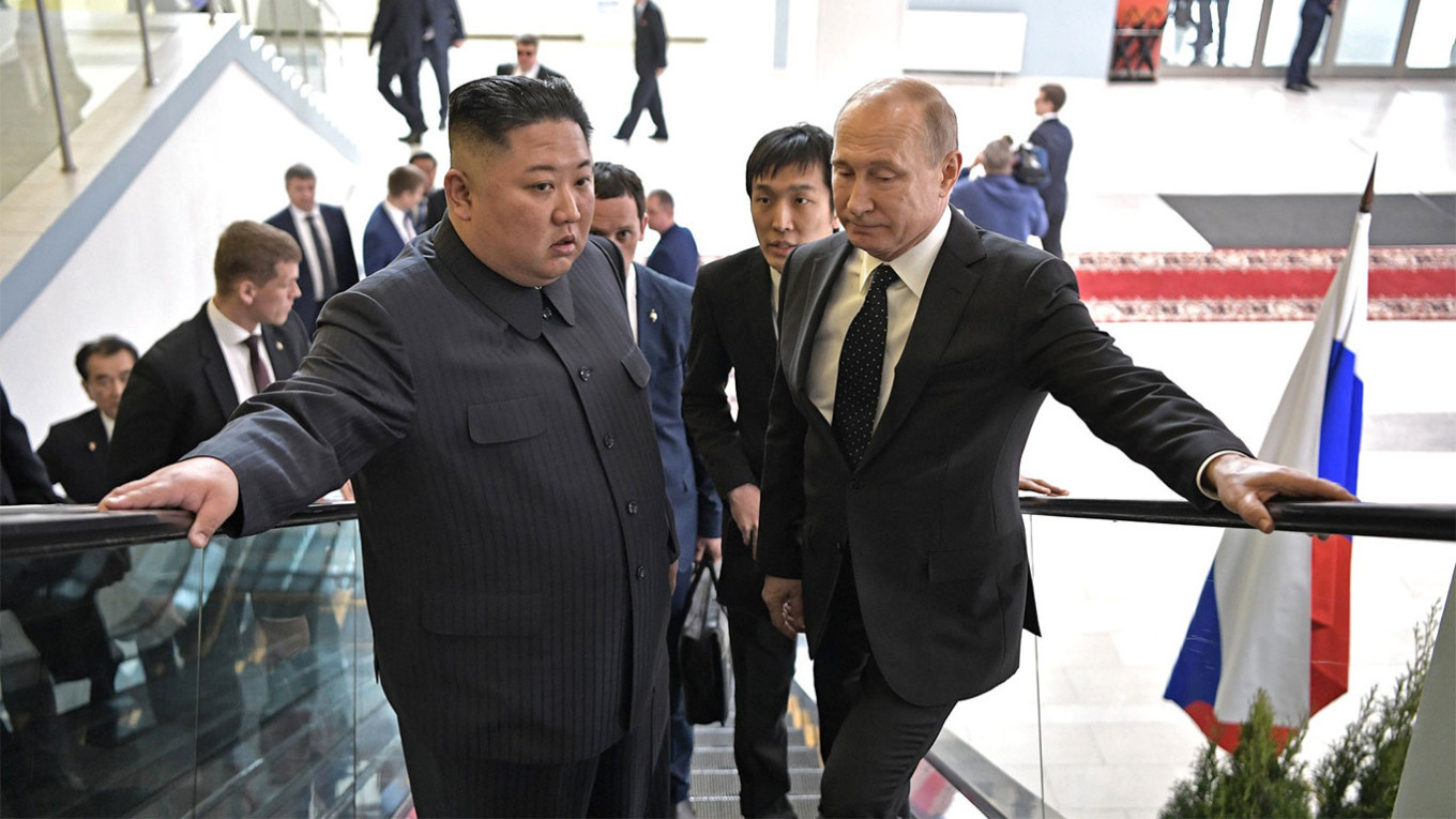 ЕС готовит новые санкции против КНДР за поставки ракет России