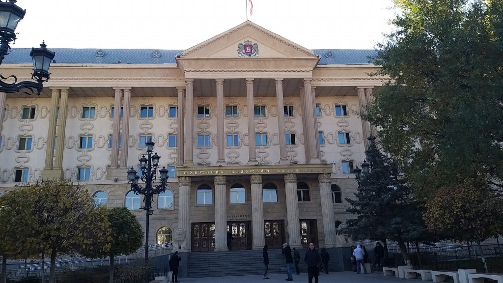სასამართლომ ცესკოს ახალი დადგენილებების გაუქმებაზე სარჩელები არ დააკმაყოფილა