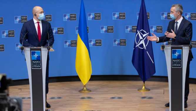 Украина не хочет отставать от Грузии при получении ПДЧ в НАТО – премьер Шмыгаль