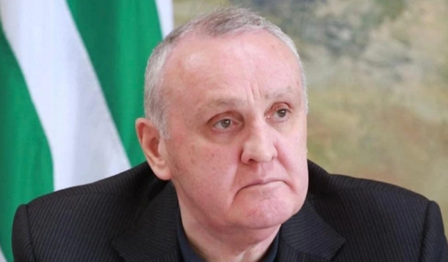 Александр Анкваб продолжает курс реабилитации в Москве