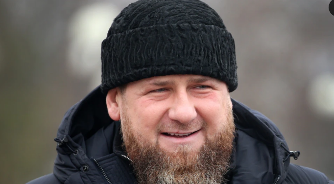 Рамзан Кадыров раздал бойцам своего клуба «мерседесы»