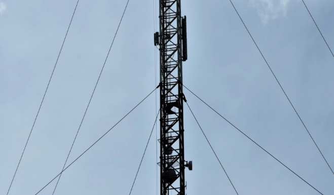 В североосетинском посёлке сожгли объект связи, приняв его за вышку 5G