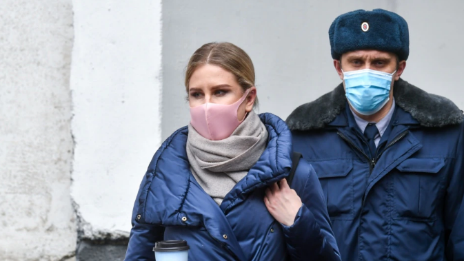 Суд приговорил Соболь к году исправительных работ условно