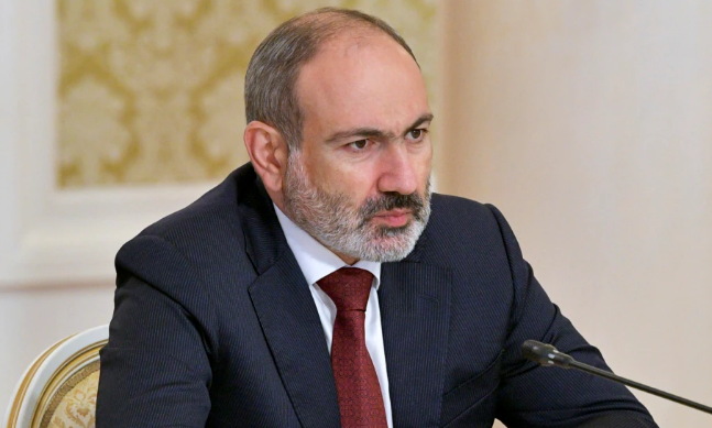 Пашинян недоволен темпом вакцинации и призвал министров вакцинироваться