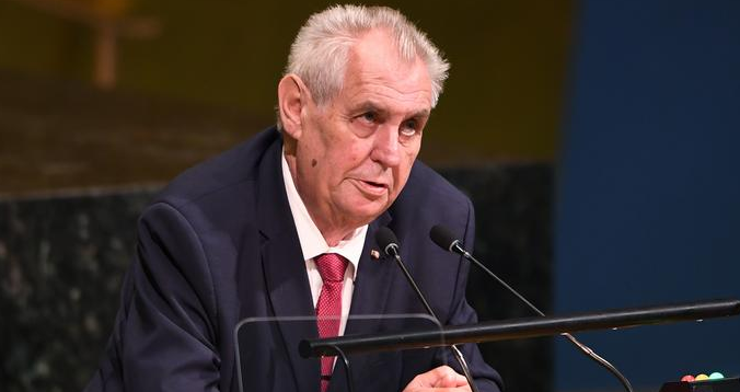 Земан: Включение РФ Чехии в список "недружественных" стран - глупость