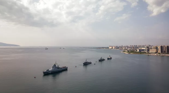 Российские корабли отработали уничтожение подлодки в Черном море