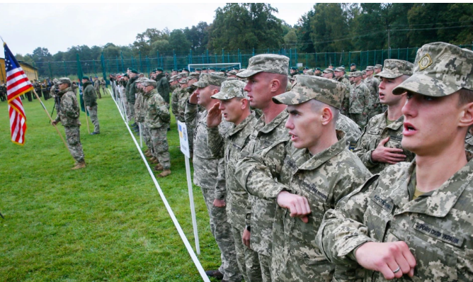 В России и Украине одновременно проводятся крупные военные учения